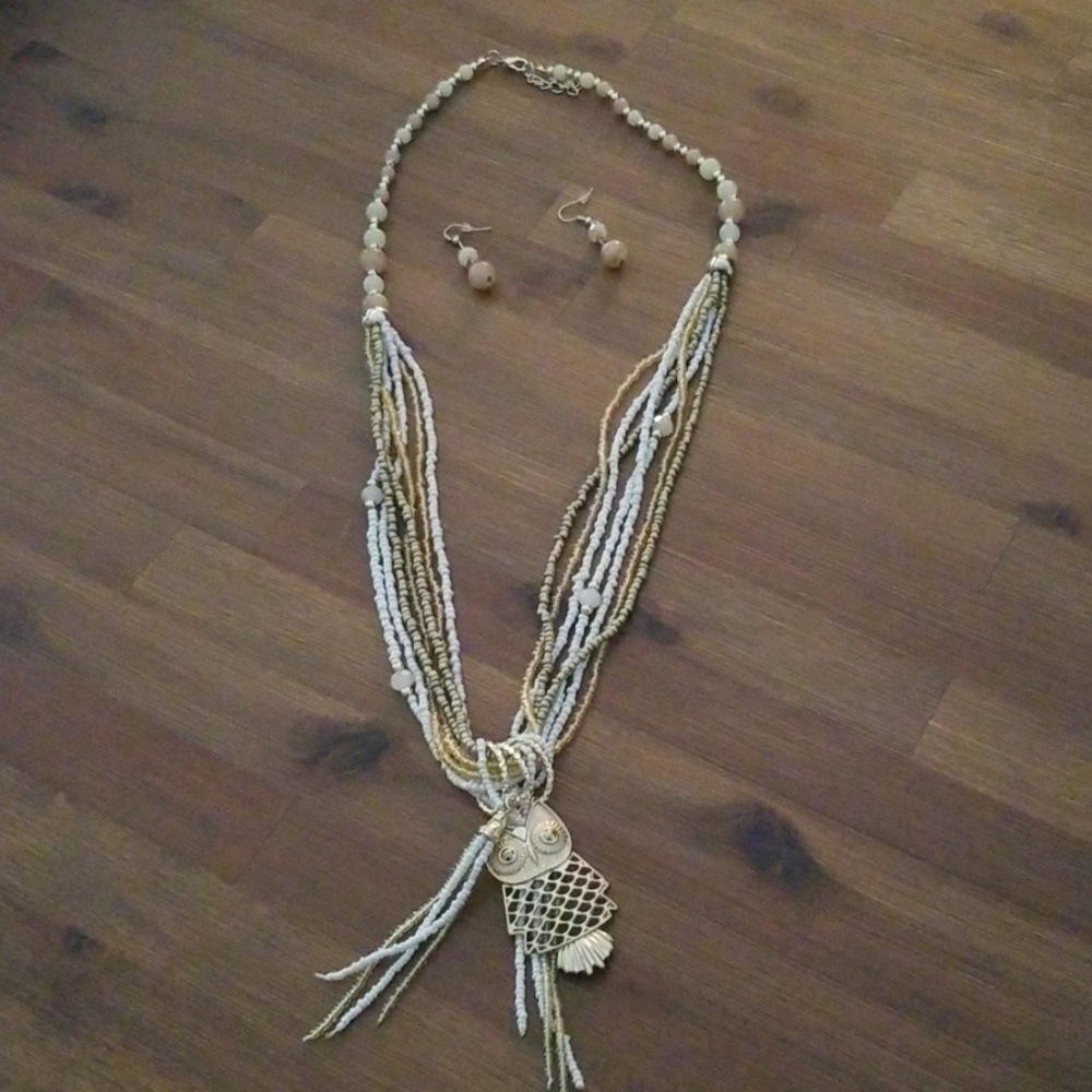 Beautiful beaded owl necklace with earrings